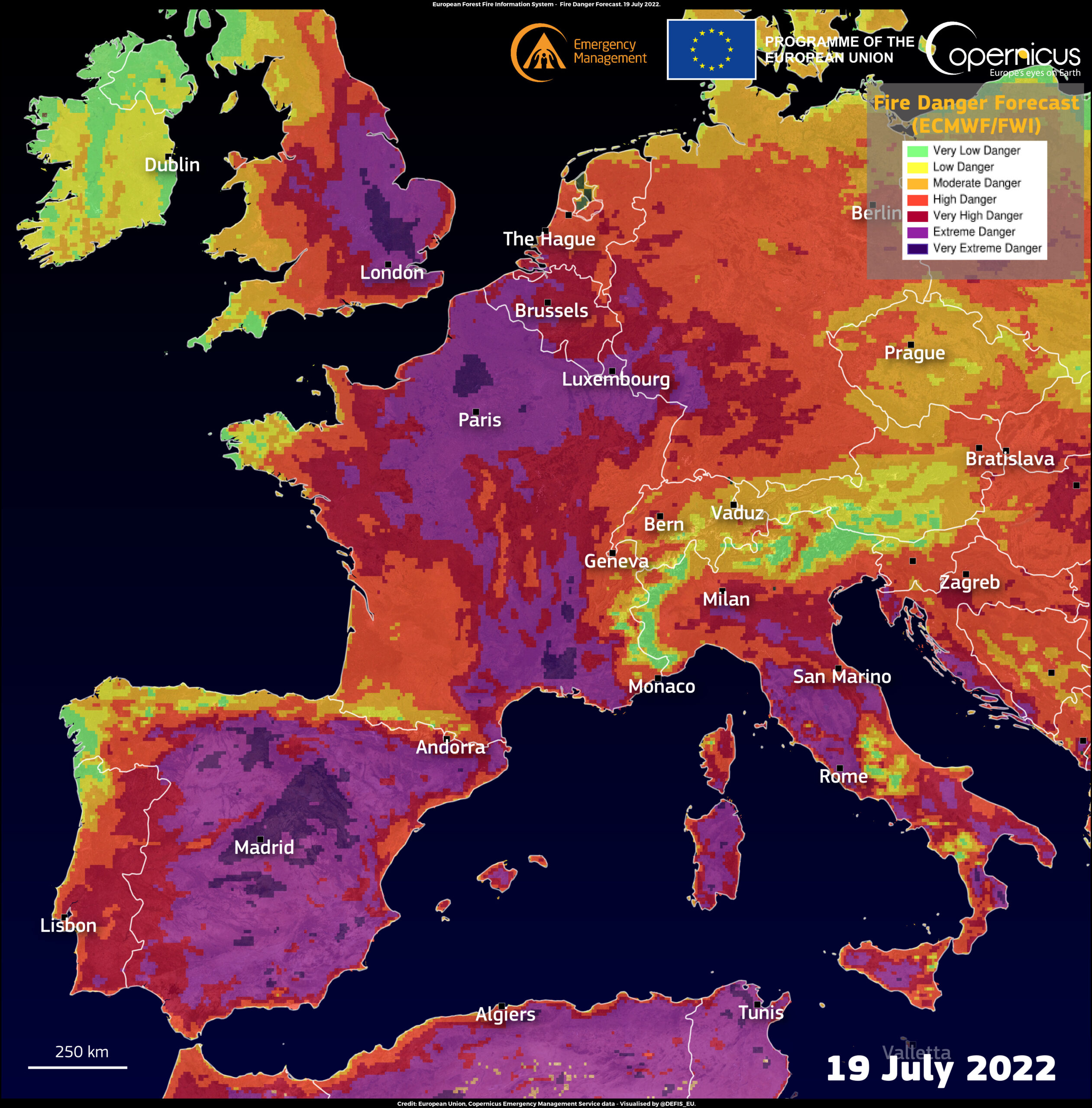 如 2022 年 7 月 19 日的這張圖片所示，顯示了火災的危險等級，最高級別的風險出現在西班牙、法國、義大利和英國。(圖片來源：哥白尼)