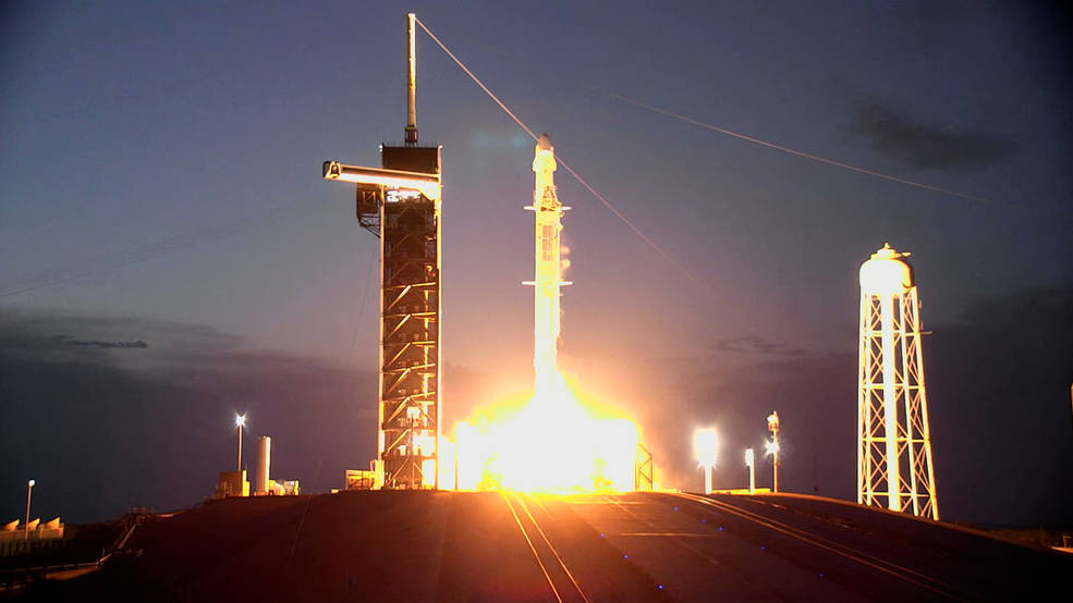 2022年7月14日，一枚太空探索技術公司獵鷹9號火箭從佛羅里達州的美國國家航空暨太空總署肯尼迪航太中心升空，船上有一艘貨龍飛船，用於 太空探索技術公司 對國際空間站的第25次補給任務。